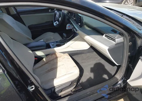 2021 Kia K5 Lxs из США, поврежденный, VIN 5XXG14J26MG027467